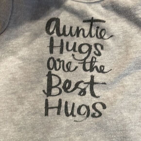 CAT & JACK 𝅺6-9 m long sleeve onesie good condition - Picture 2 of 3